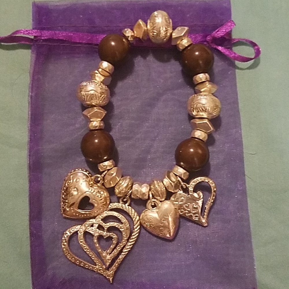 Bracelet with dangling hearts